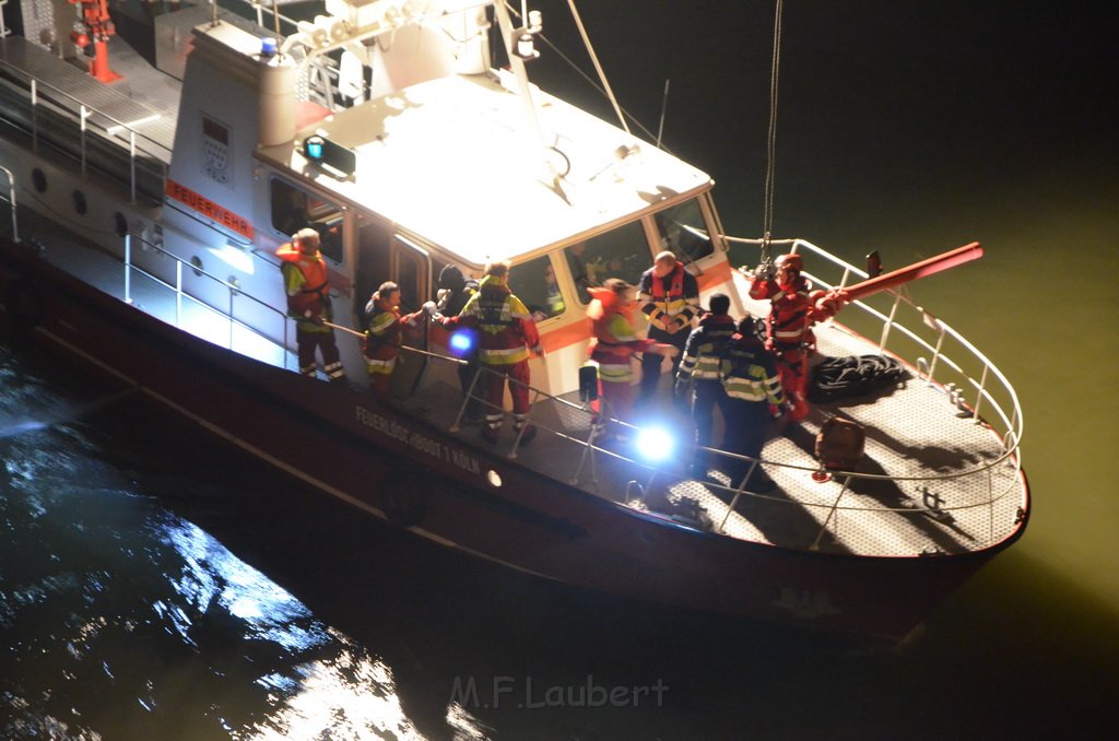 Einsatz BF Hoehenretter Koelner Seilbahn Hoehe Zoobruecke P2464.JPG